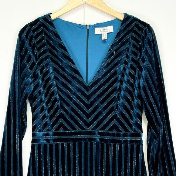 Belle BADGLEY MICSHKA Velvet Long Gown Womens 6 Teal Blue Stripes Formal Evening - Picture 3 of 11